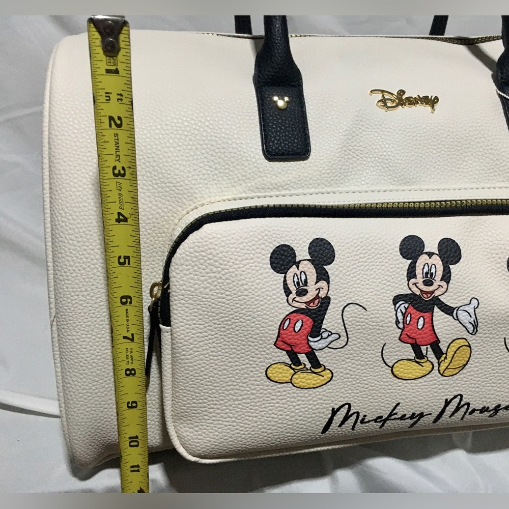 Disney’s Mickey Mouse Weekender Bag NWT - Picture 5 of 5
